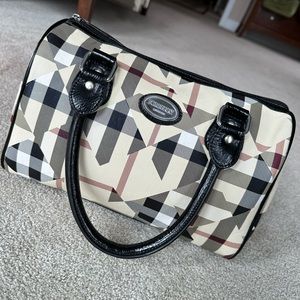Burberry nova style barrel bag